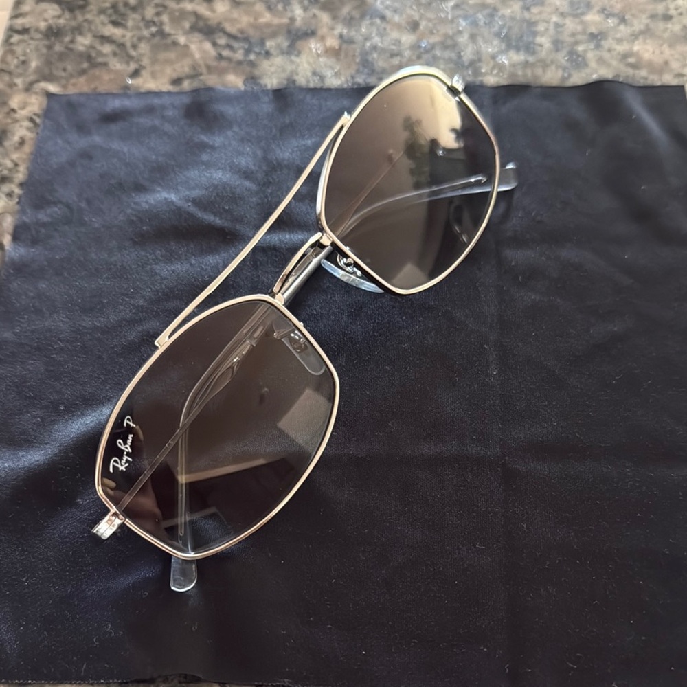 RAY-BAN 3719 Sunglasses